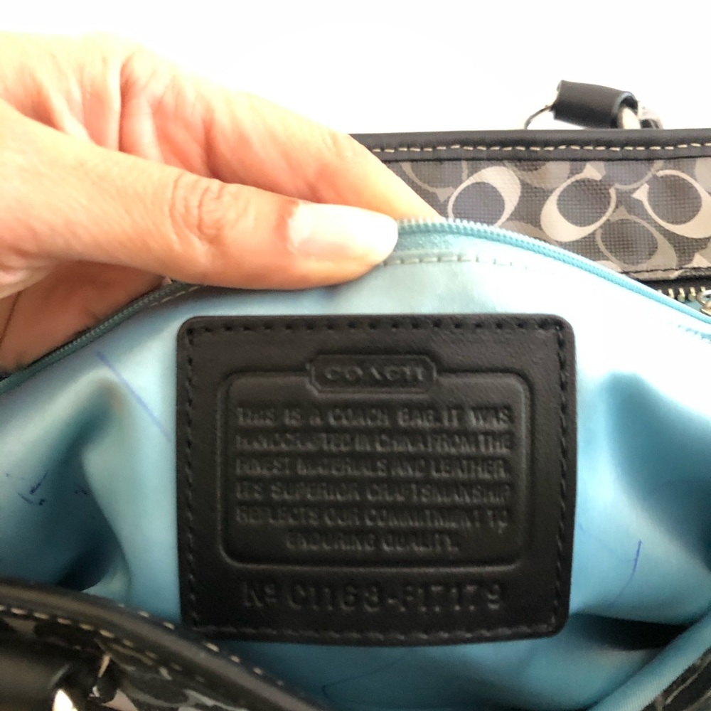 Great Outer Condition W/ Pen Marks Inside - image 5